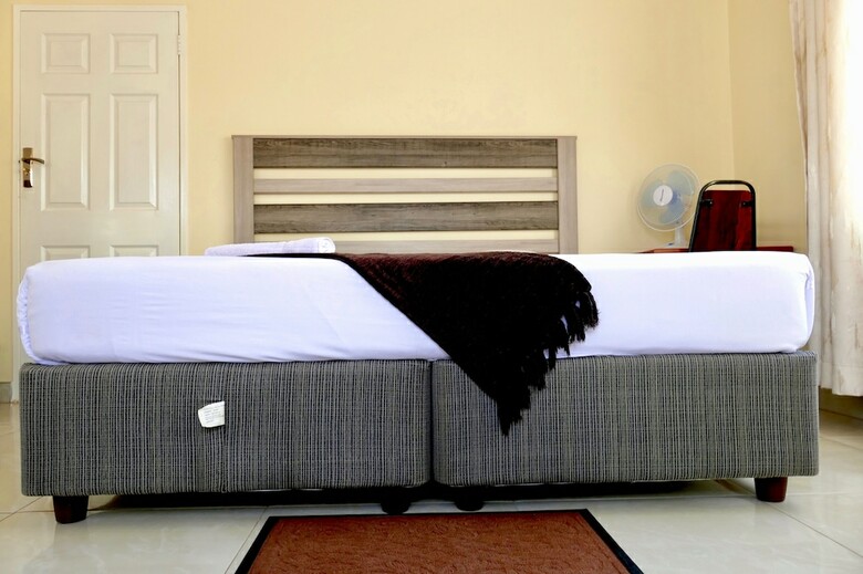 Hotel Shockwave Home