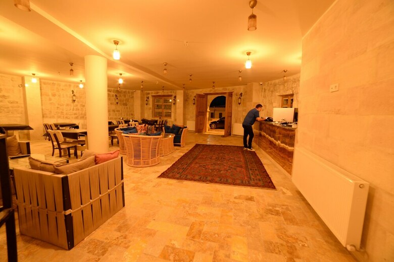 Crassus Cave Hotel