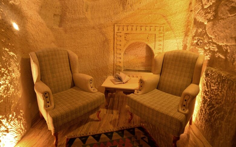 Crassus Cave Hotel