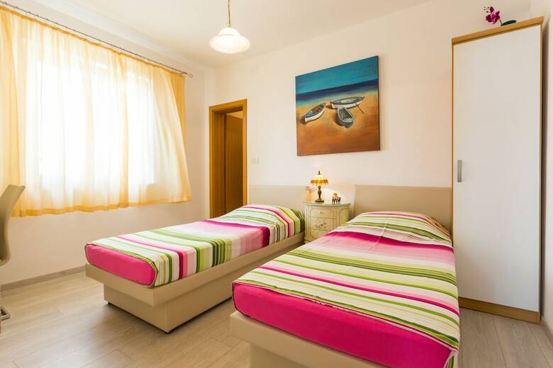 Hotel Guesthouse S&l