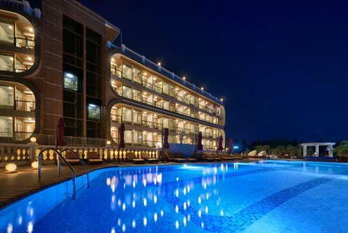 Goldone Hotel & Suites