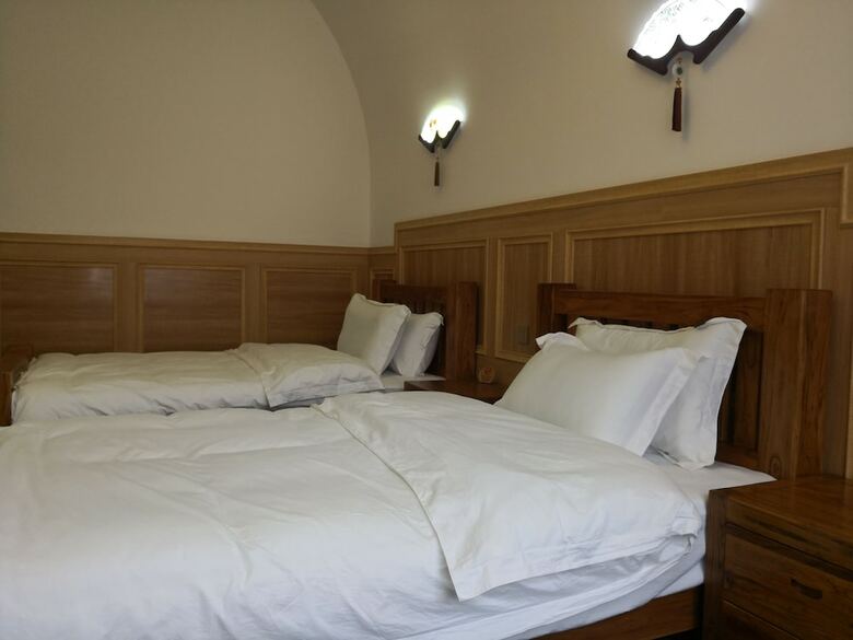 Agroturismo Cave Courtyard Homestay