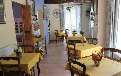 Hotel H�tel Relais De Chabri�res