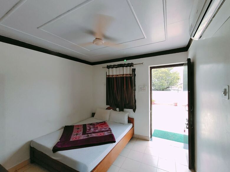 Hotel Radhika Palace