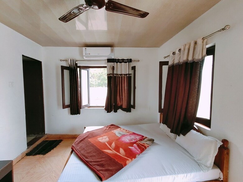 Hotel Radhika Palace