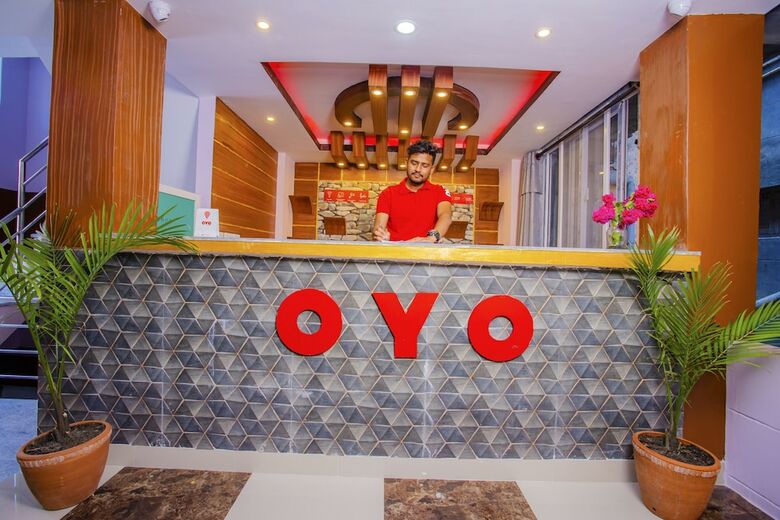 Oyo 303 Hotel Luxury
