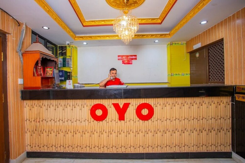 Oyo 304 Hotel Manmana