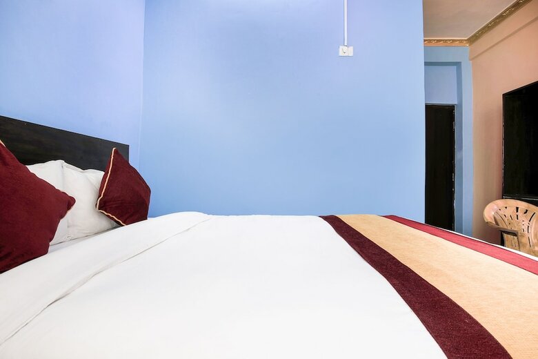 Oyo 401 New Star Hotel & Restaurant