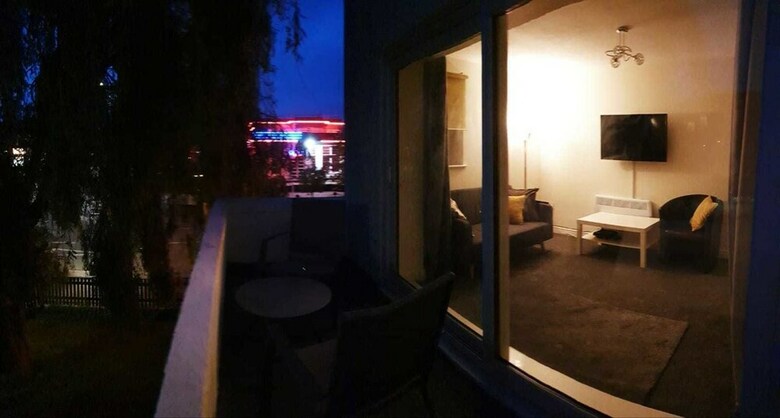 Balcony Apartment Near Beach