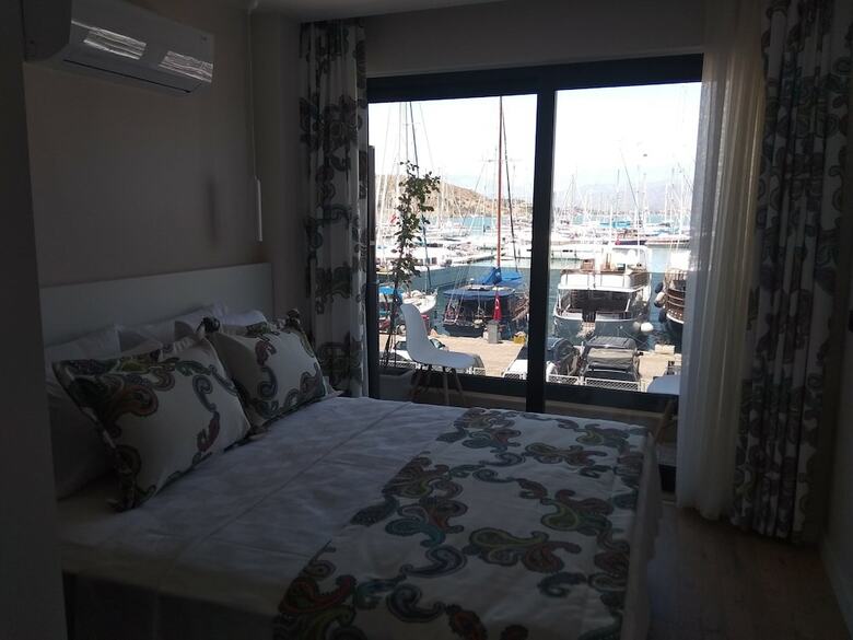 Apartamento Ece Marina Suit