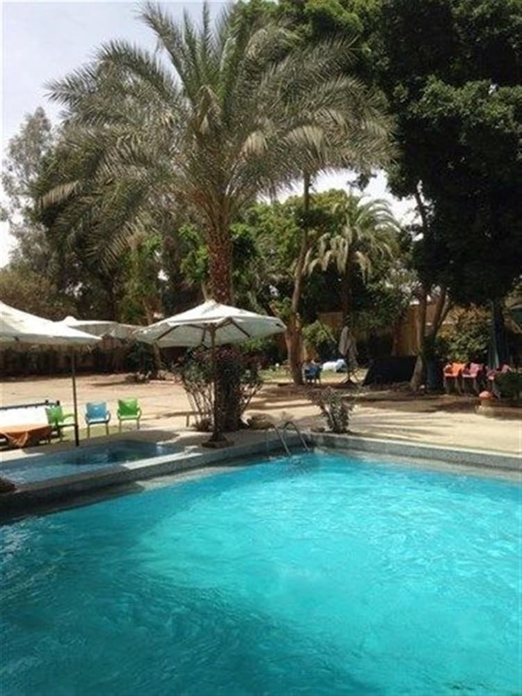 Rezeiky Hotel And Camp Luxor