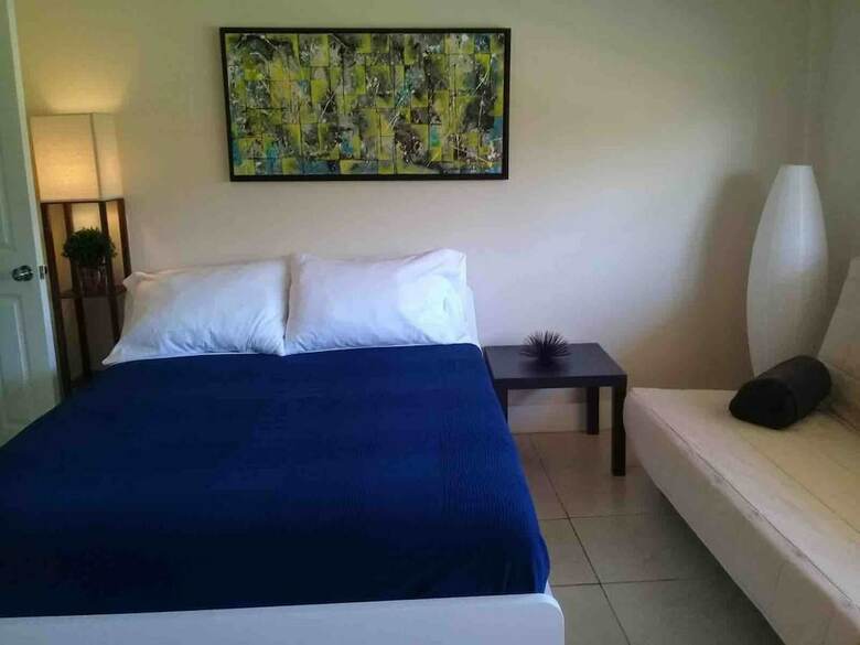Gorgeous River-view Apartment Hallandale Beach :)