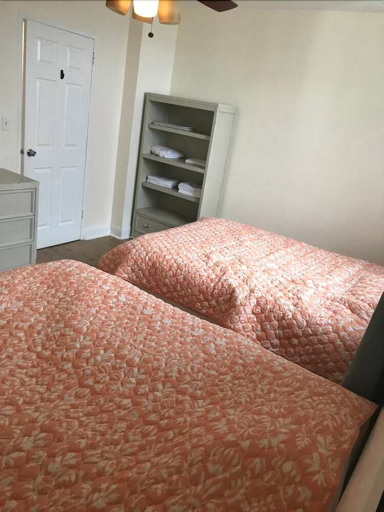 Lovely 2br/2 Bath Hollywood Beach!!!