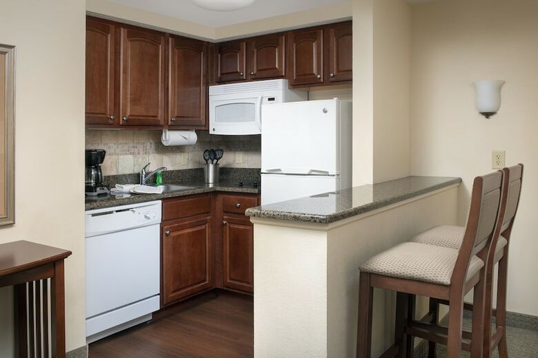 Hotel Staybridge Suites North Brunswick