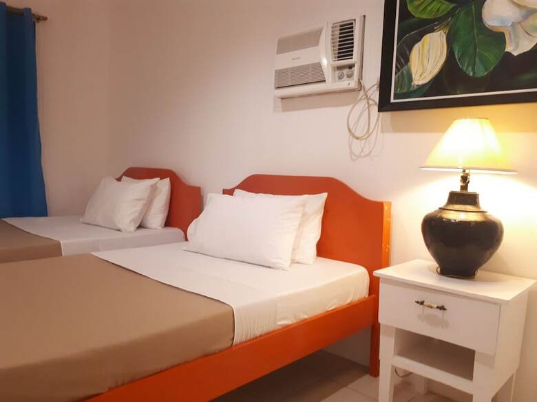 Hostal La Vida Hostel