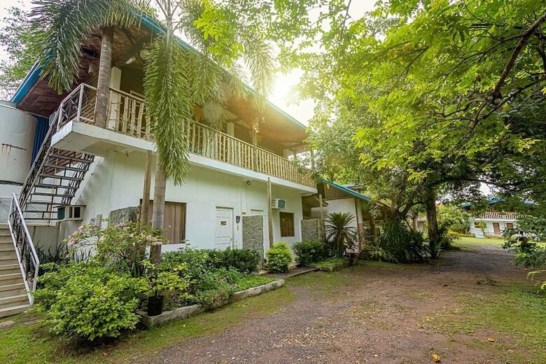 Hostal La Vida Hostel