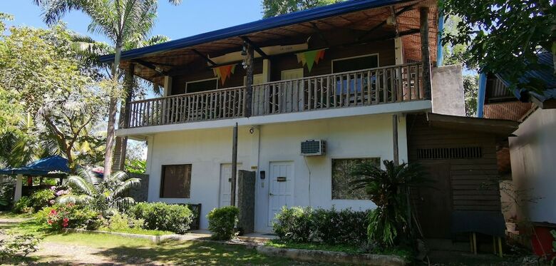Hostal La Vida Hostel