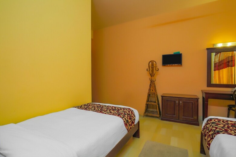 Oyo 403 Hotel Paradise Inn