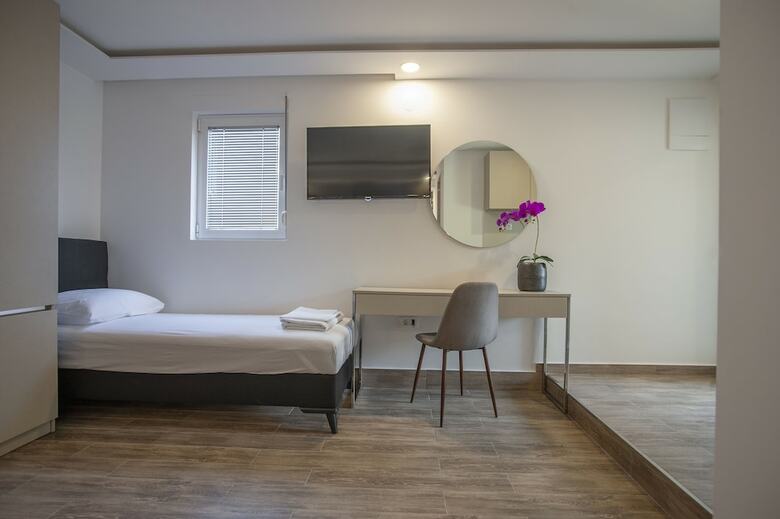 Casa Mia Rooms And Apartments
