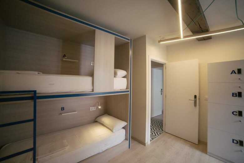 Hostal Santiago Km.0 - Hostel