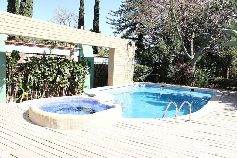 Residencia Beautiful House With Lake View