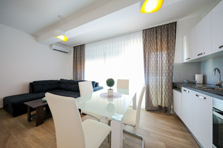 Sandy Beach Apartments
