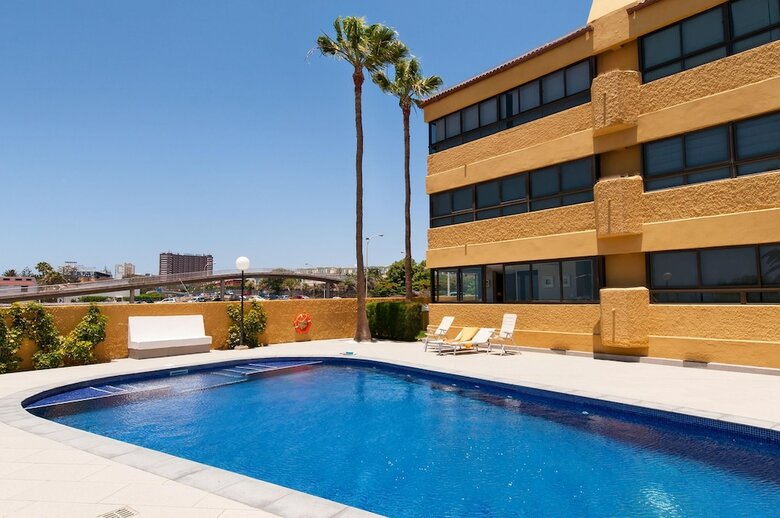 Beach Front Apartment In Playa de Las Burras Cn