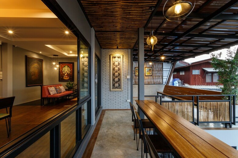 Hotel Hostel One Art & Gallery