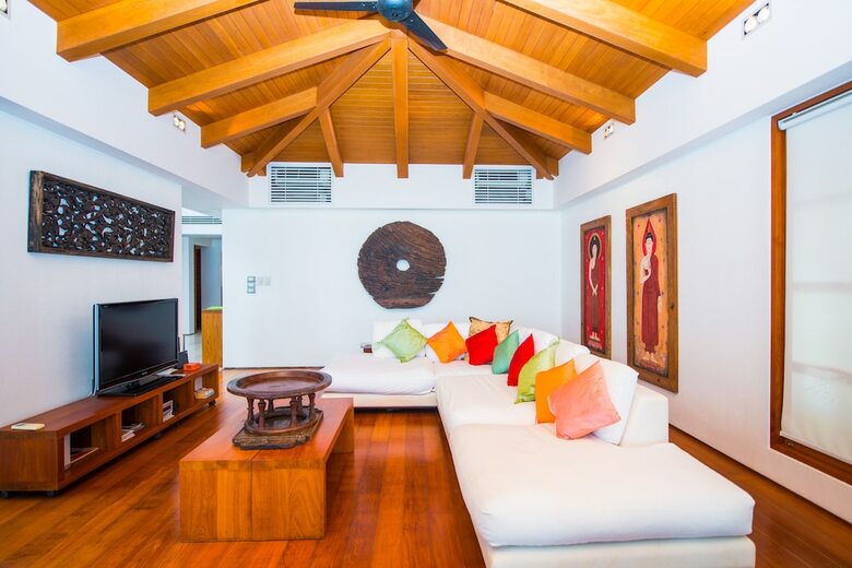 Charming Beachfront Villa On Bangtao