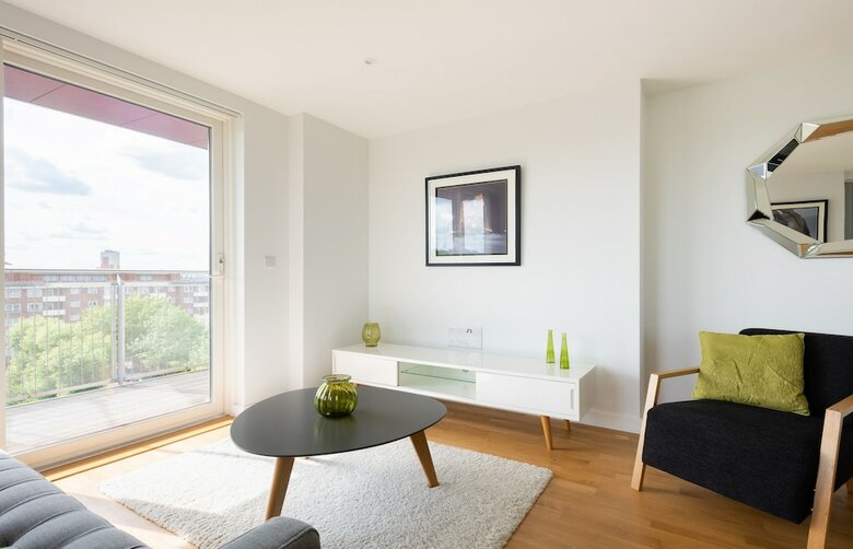 2 Bed 2 Bath Greenwich Apart. - London