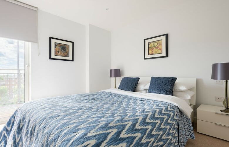 2 Bed 2 Bath Greenwich Apart. - London