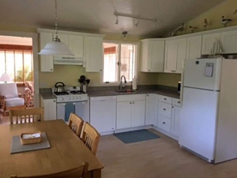 15 Bayberry Rd