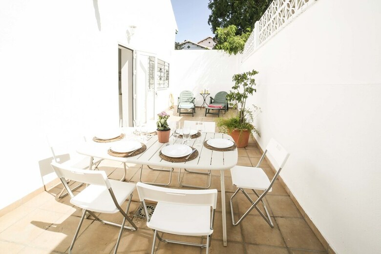 Apartamentos Letmalaga Pedregalejo Painter