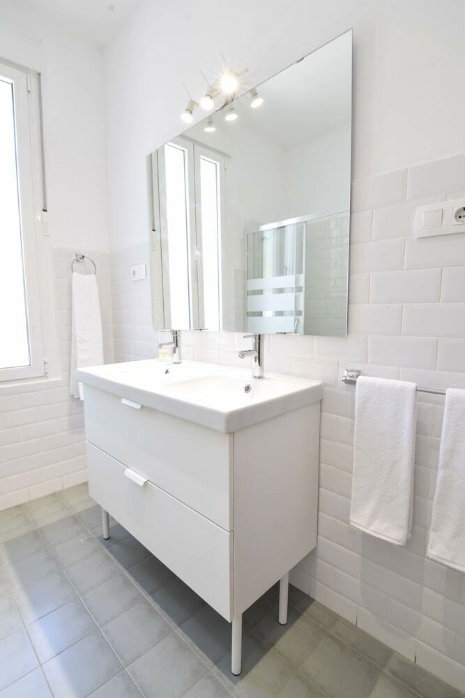 Apartamentos Letmalaga Pedregalejo Painter