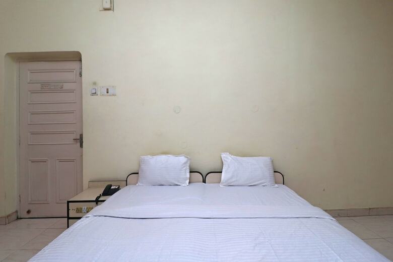 Spot On 37028 Hotel Sheela