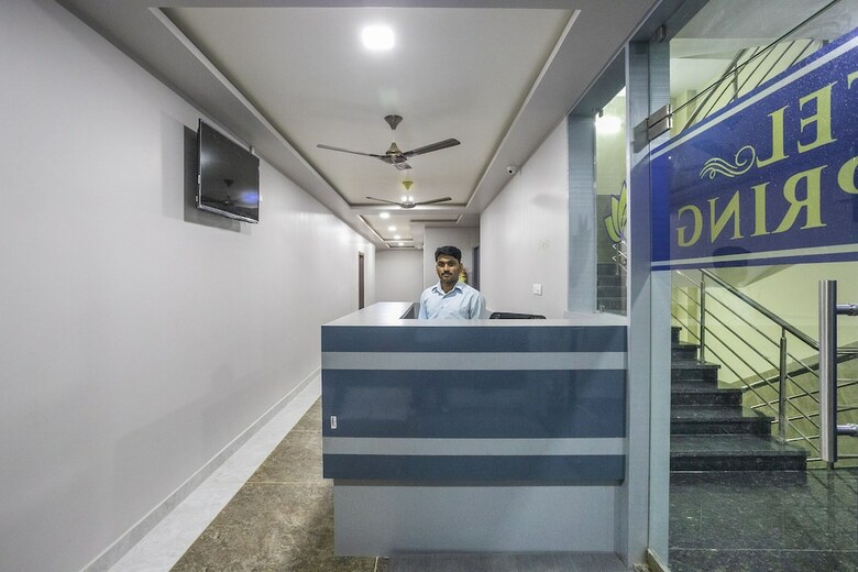 Capital O 30599 Hotel Blue Spring