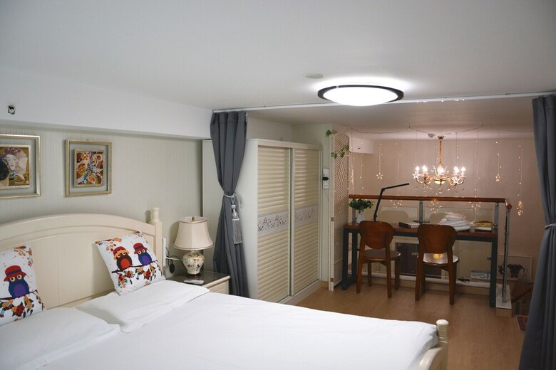 Aparthotel Warm House Apartment