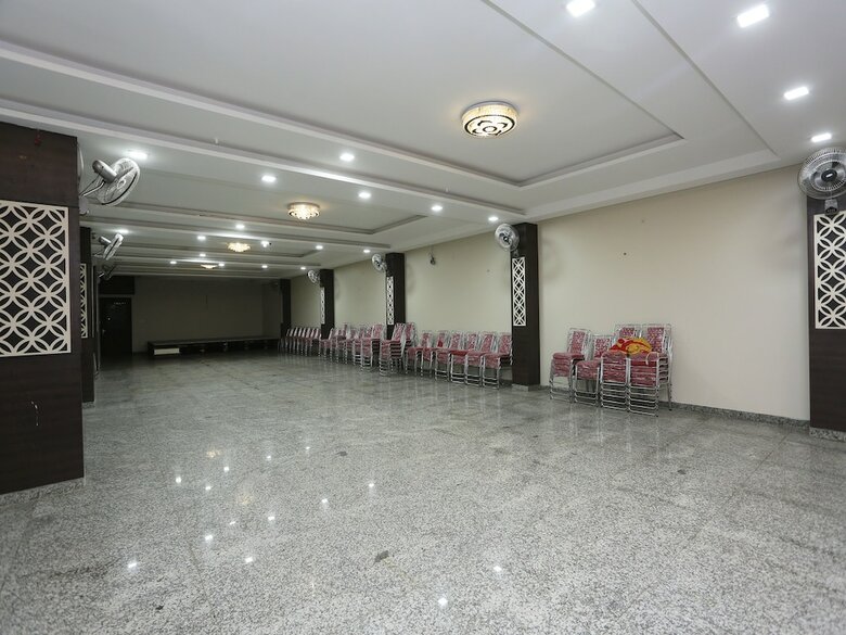 Capital O 2852 Bilberry Hotel