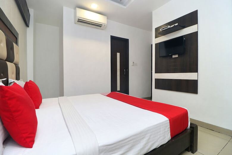 Oyo 19392 Hotel Lexis