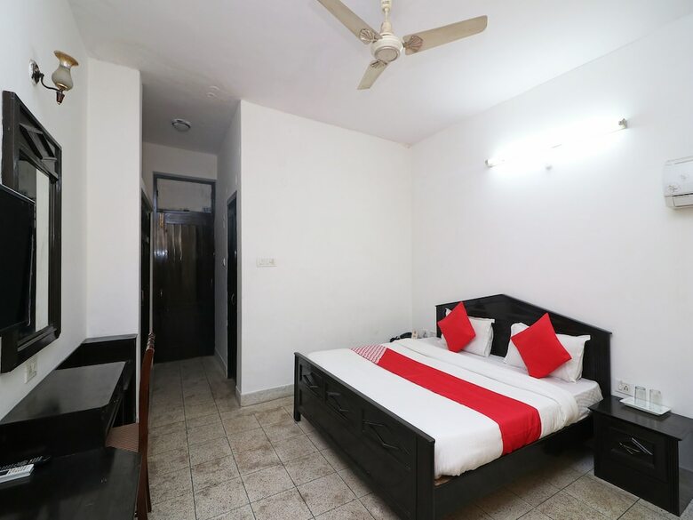 Hotel Oyo 26825 Corbett Inn