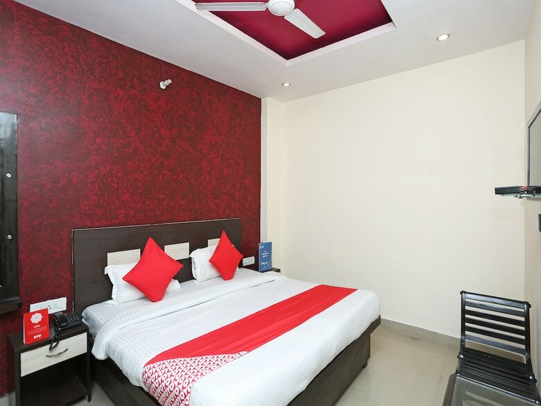 Oyo 29110 Hotel Gold Radiance