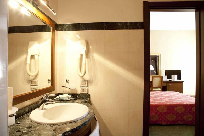 Hotel Jolly