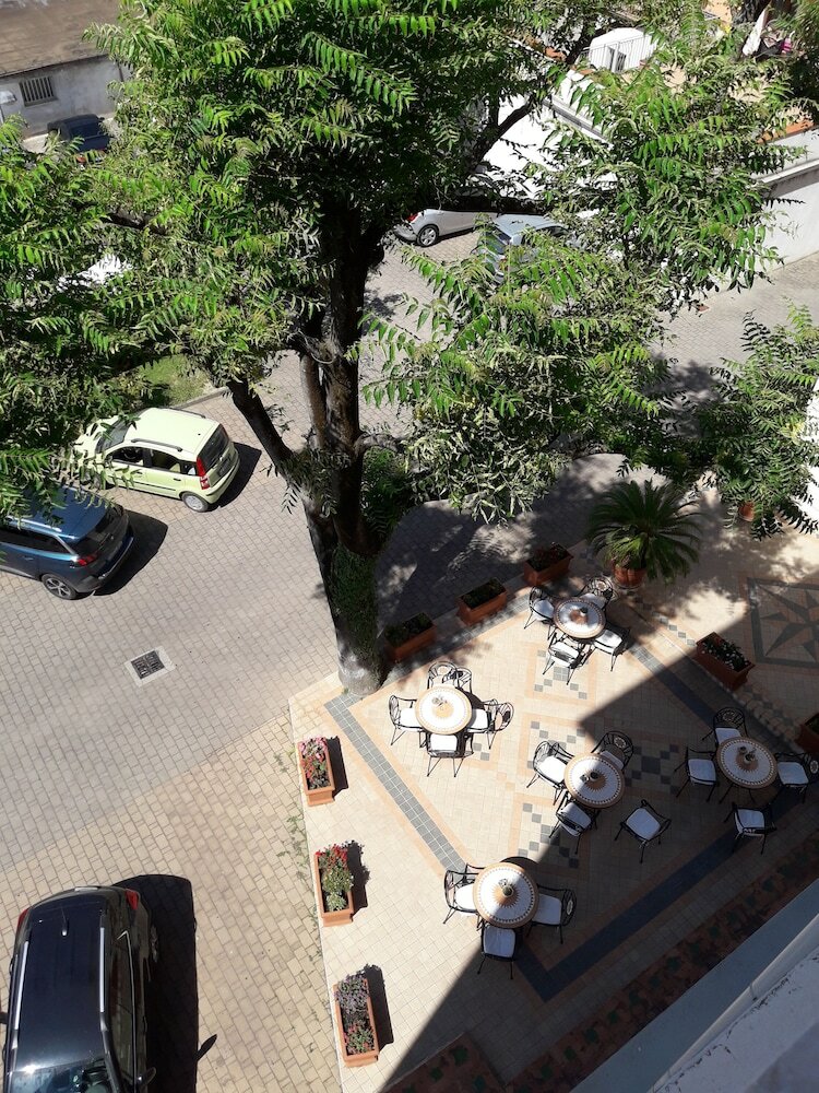 Hotel Jolly