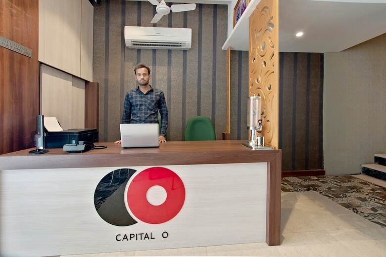 Hotel Capital O 30351 S B Excellency