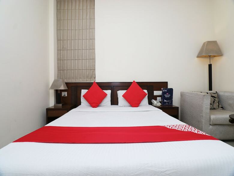 Capital O 307 Hotel The Class