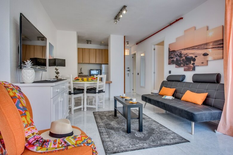 M12b. Very Central Apartment In Las Am�ricas