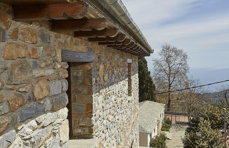 Atrapos Hotel