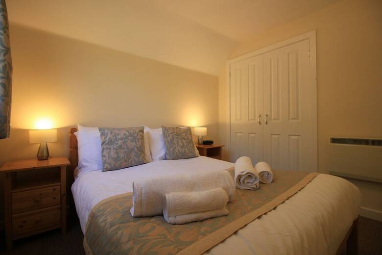 Cabana Burnbank Lodges