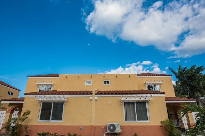 Apartamentos Palm Breeze