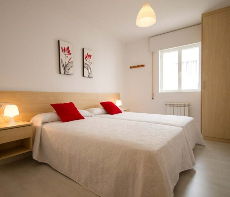 106402 - Apartment In Lari�o